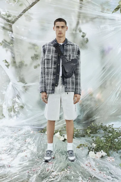 Look 8